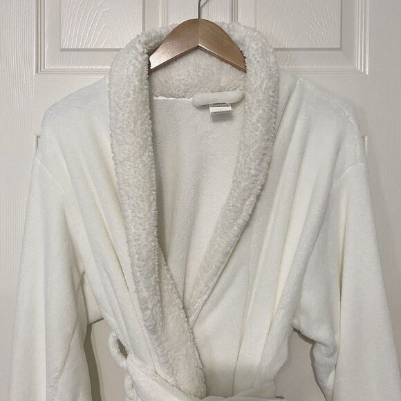Pottery Barn Womens Size Large Soft Plush Robe Belted Long Sleeve White Cozy - Picture 2 of 13